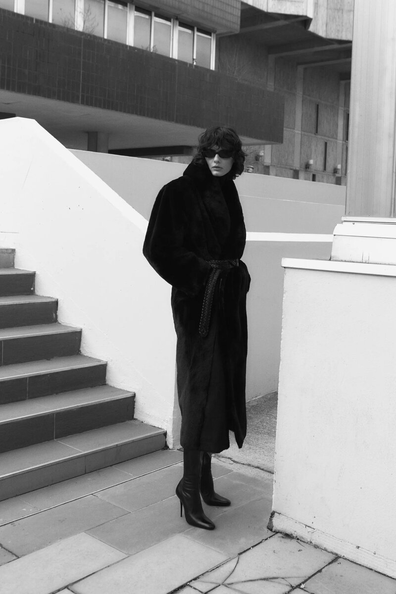    Saint Laurent PRE-FALL 2022АРХИВЫ ПРЕСС-СЛУЖБ