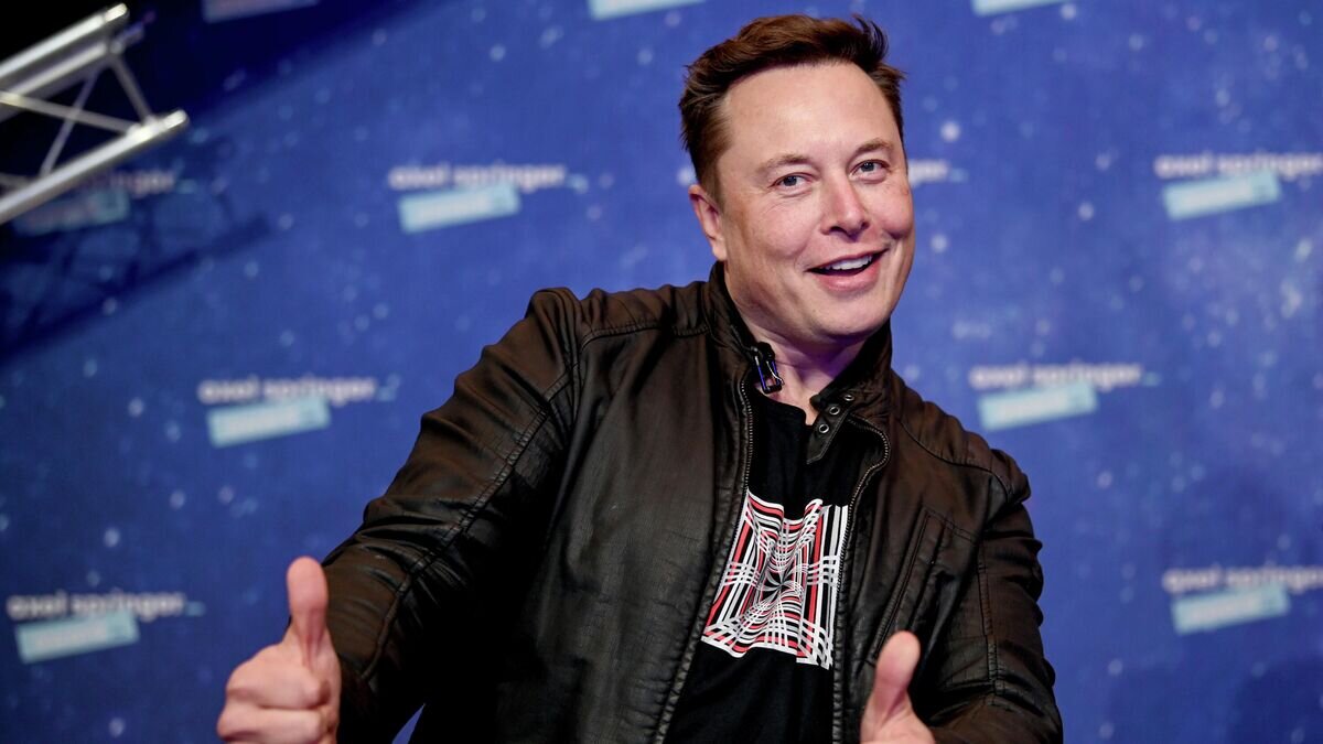    Глава компаний SpaceX и Tesla Илон Маск© AP Photo / Pool/Britta Pedersen