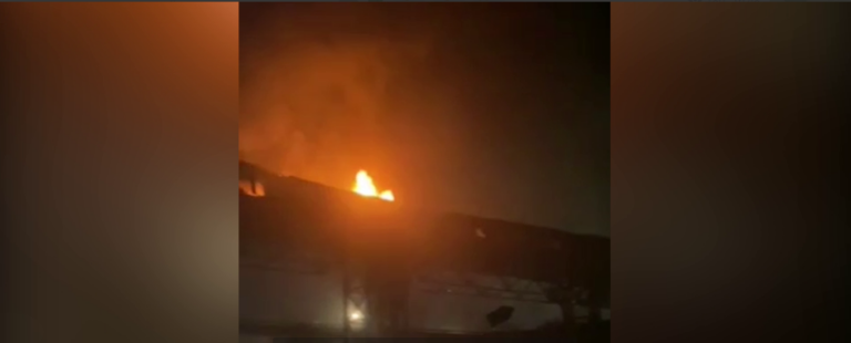    В Новотроицке огнеборцы ликвидировали крупный пожар на производстве Марина Шарт