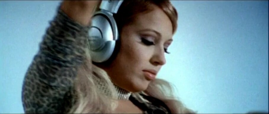 Кадр из клипа Driftwood - Freeloader