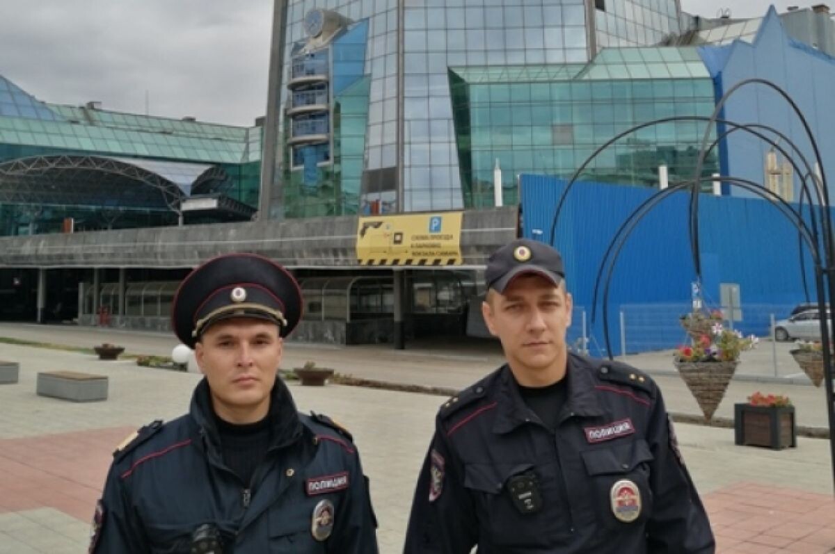    Полицейские помогли бабушке, потерявшей сознание на ж/д вокзале Самары