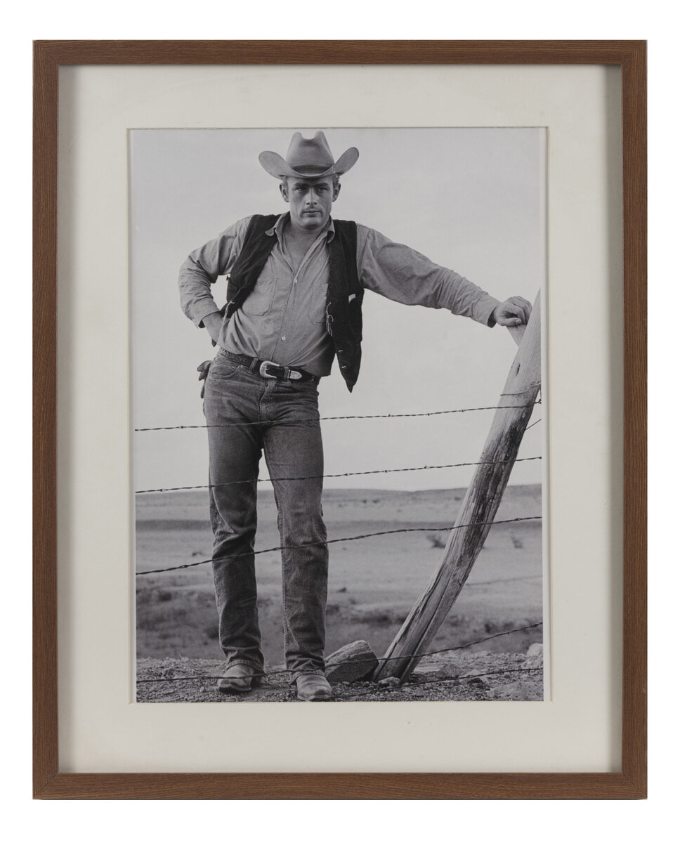 Джеймс Дин на съёмках фильма «Гигант»