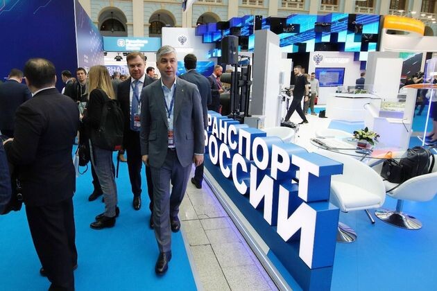    Глава Ростова-на-Дону Алексей Логвиненко на XVI международном форуме и выставке «Транспорт России» Фото из telegram-канала Алексея Логвиненко, фотограф Максим Иванов