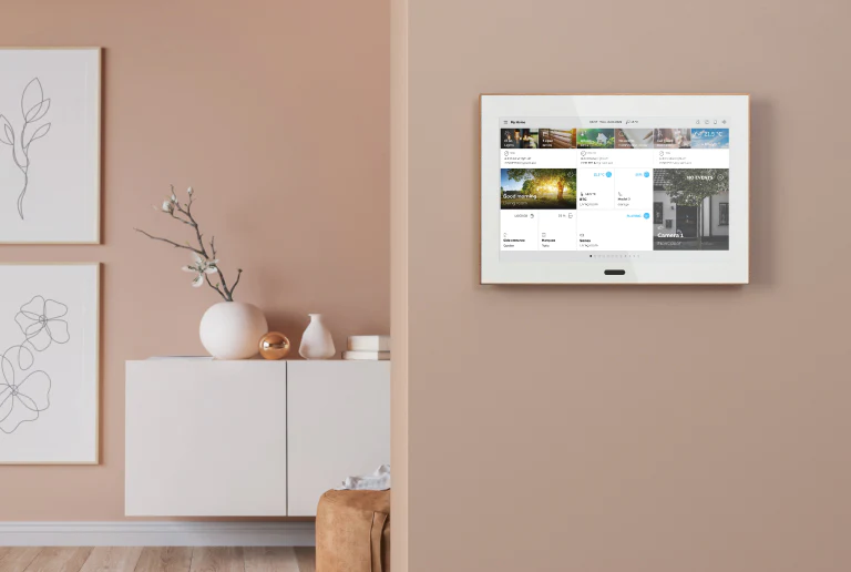 ABB SmartTouch 10 - стиль, функционал, дизайн, отмеченный наградами