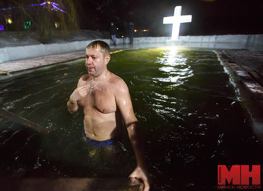 ледяная купель msk. мария астахова домик милосердие. крещение минск. купель на крещение. купель на крещение.