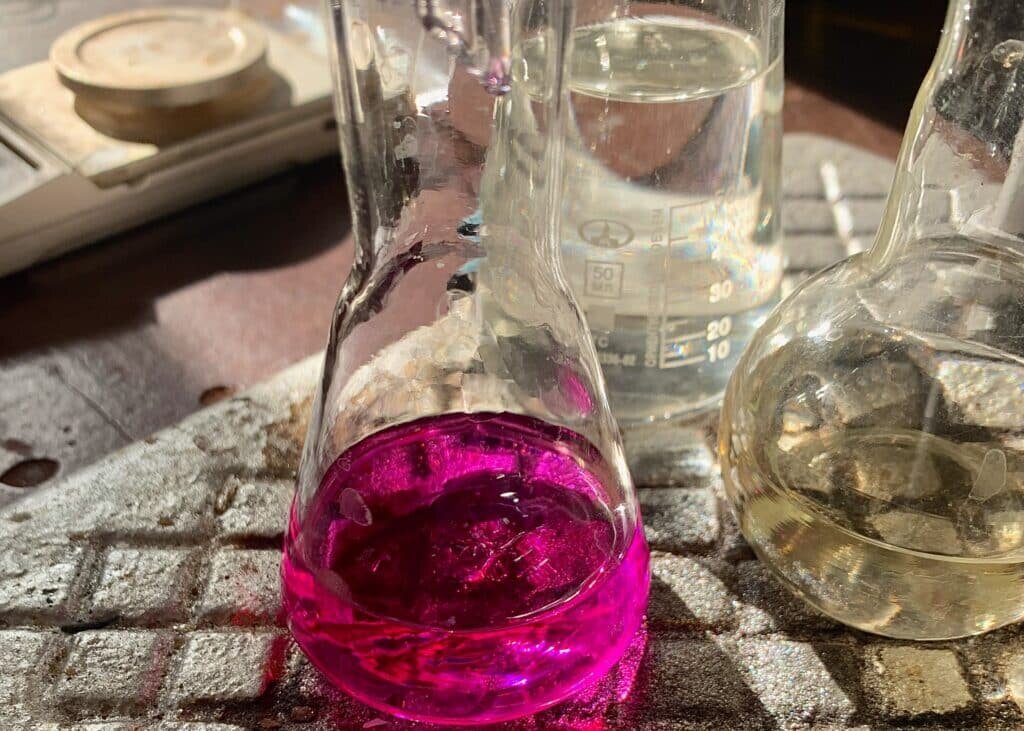    Производное алкалоида с глубокой фиолетовой окраской / ©Пресс-служба ЮФУ