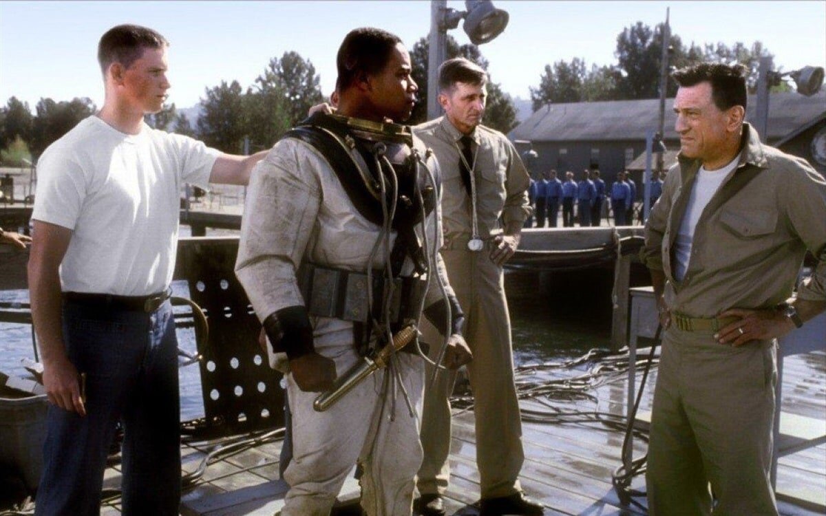 Военный ныряльщик