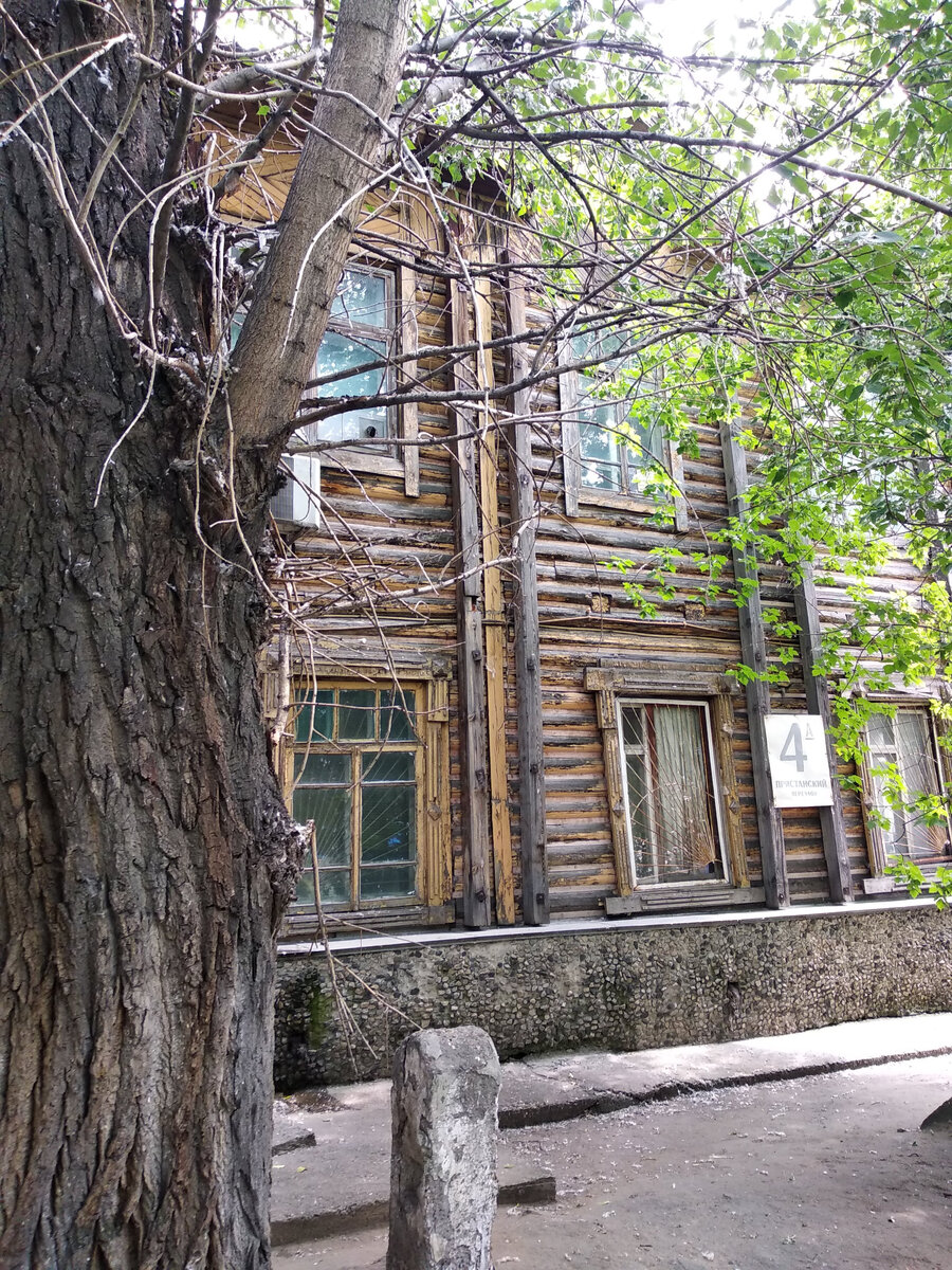 мрачное местечко...