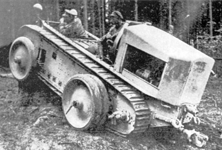  Чехословацко-немецкий проект Kolohousenka оказался тупиковой ветвью. Тем не менее, колёсно-гусеничную схему на тот момент неудачной не признали