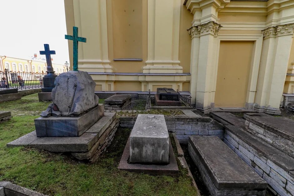 Некрополи санкт петербурга