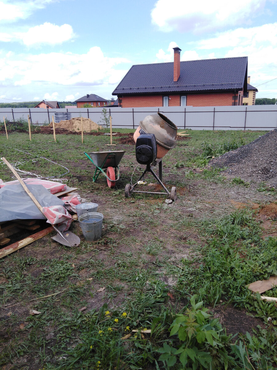 Этап заливки столбов