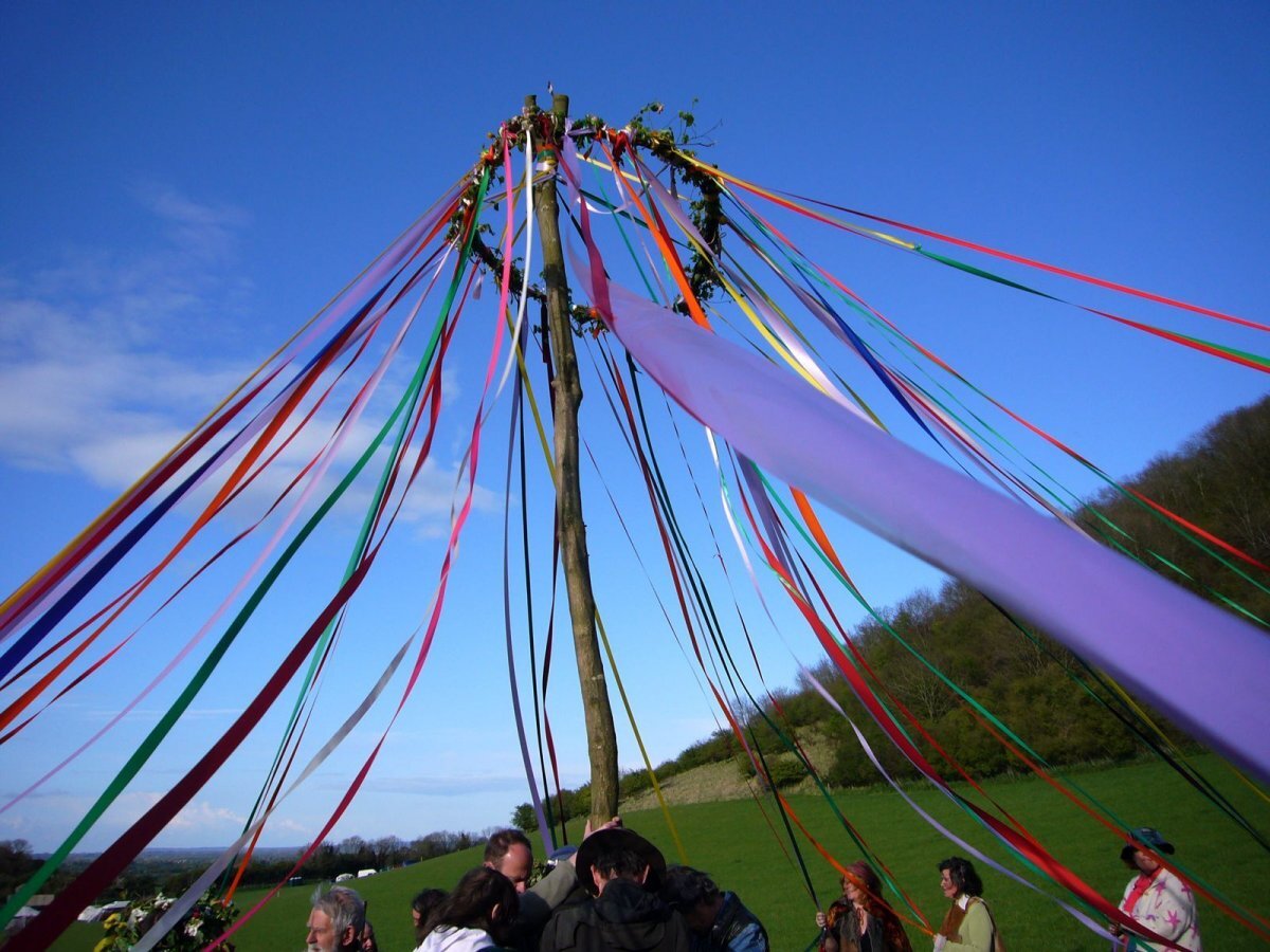 Maypole Beltaine https://oir.mobi/676090-majskoe-derevo.html