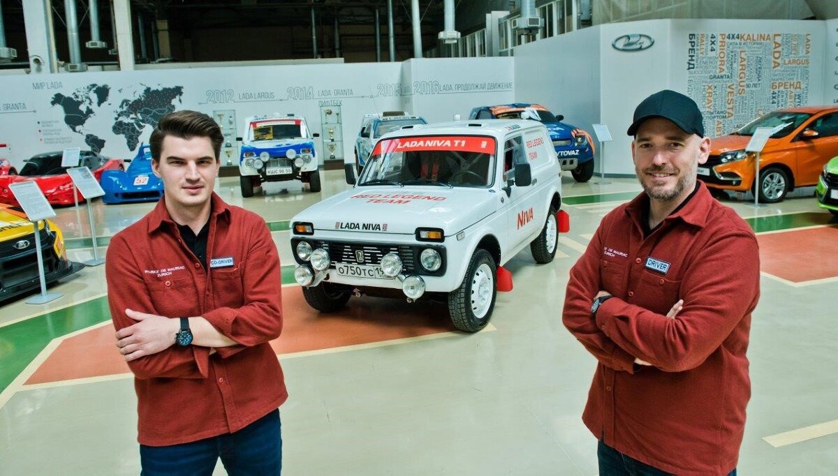 Гонщики Марио Якобер и Сладан Мильич в музее АВТОВАЗ и зале славы LADA Racing