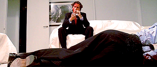 Сцена из фильма «Американский психопат» (2000 г.)