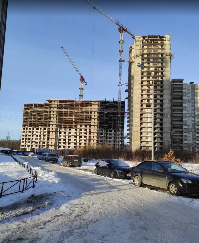 Стройка идёт полным ходом