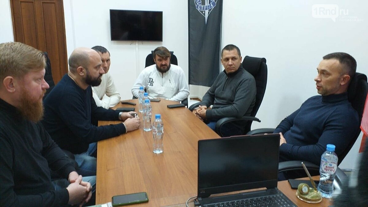 Встреча руководителей движения "ОПЛОТ" с казаками Азовского Юрта