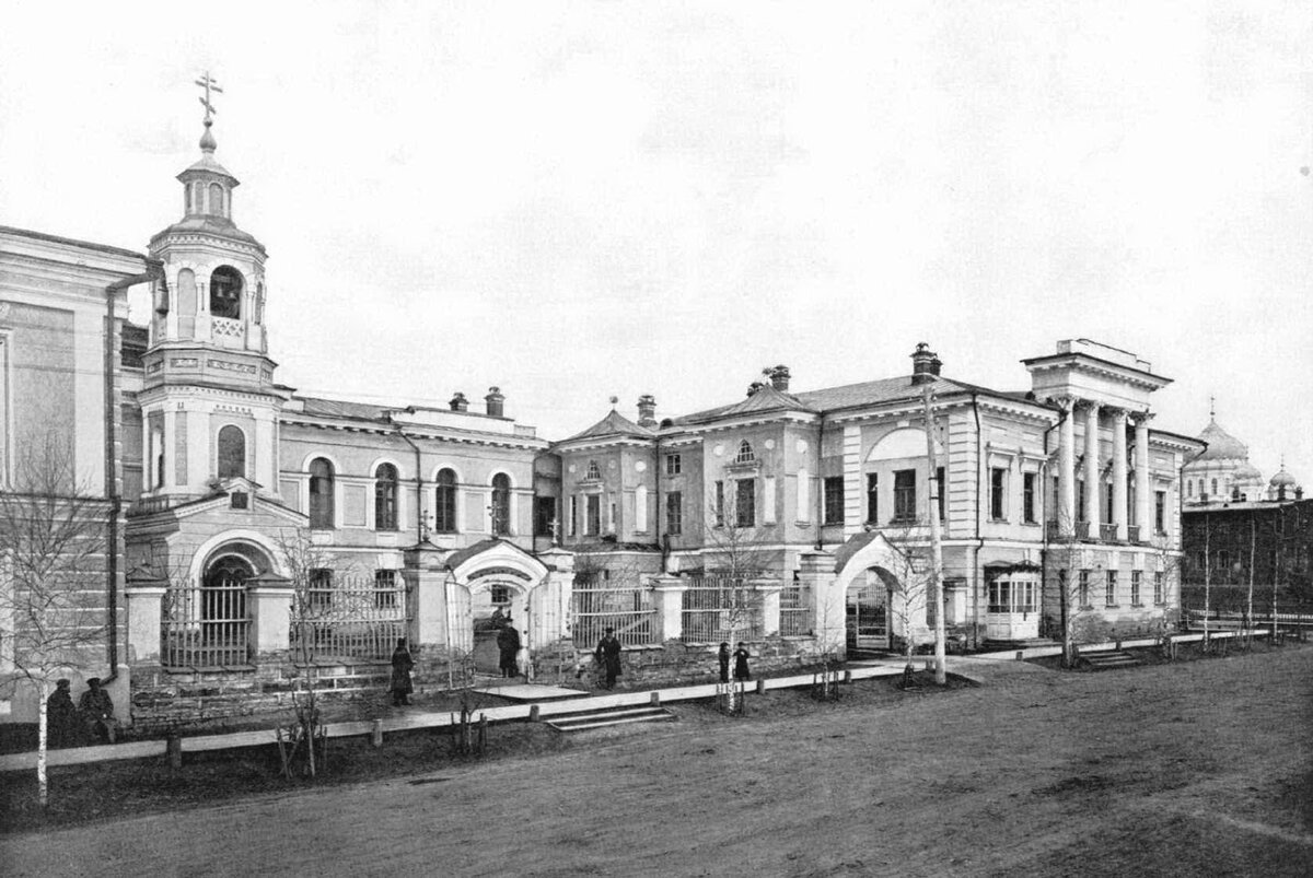 Возможно, в подвале бывшей усадьбы купца Асташева сохранились документы, иконы или еще нечто неизвестное и ценное. Фото: https://tomskmuseum.ru/