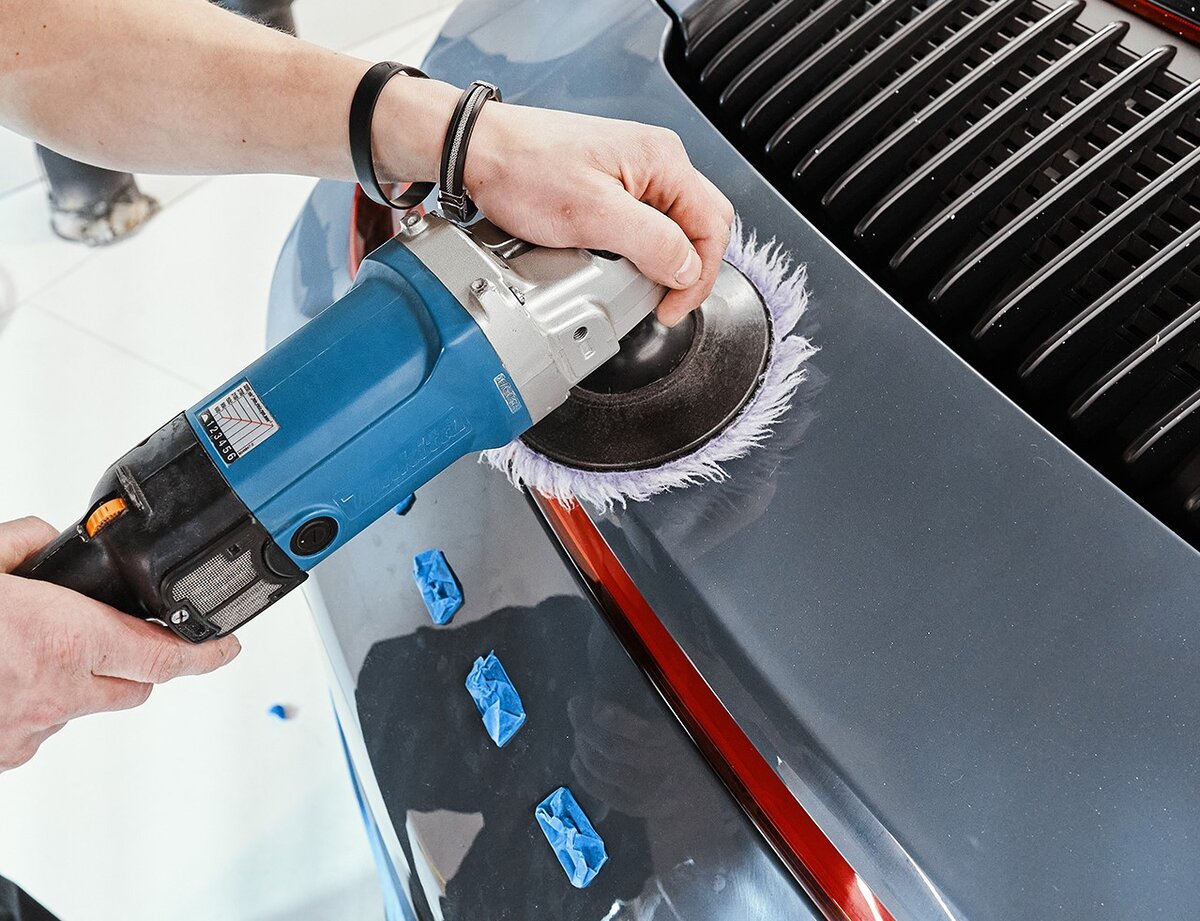 Полировка царапин автомобиля