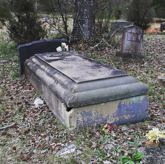 старое кладбище