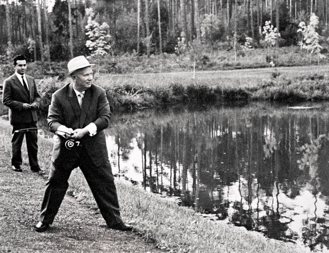 I-й секретарь ЦК КПСС Никита Хрущев на отдыхе за городом (1960 год)