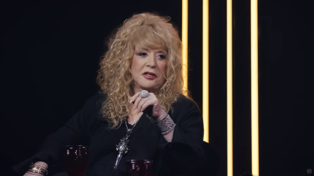 Пугачева в израиле новости. Последние песни пугачевой 2019. Пугачева в израиле новости. Пугачева с галкиным эмигрировали в израиль. Алла пугачёва дети.