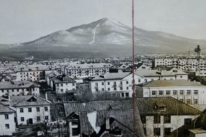 Вид на сопку Обзорную 1966 год. (Фото с сайта https://primgorod.ru)