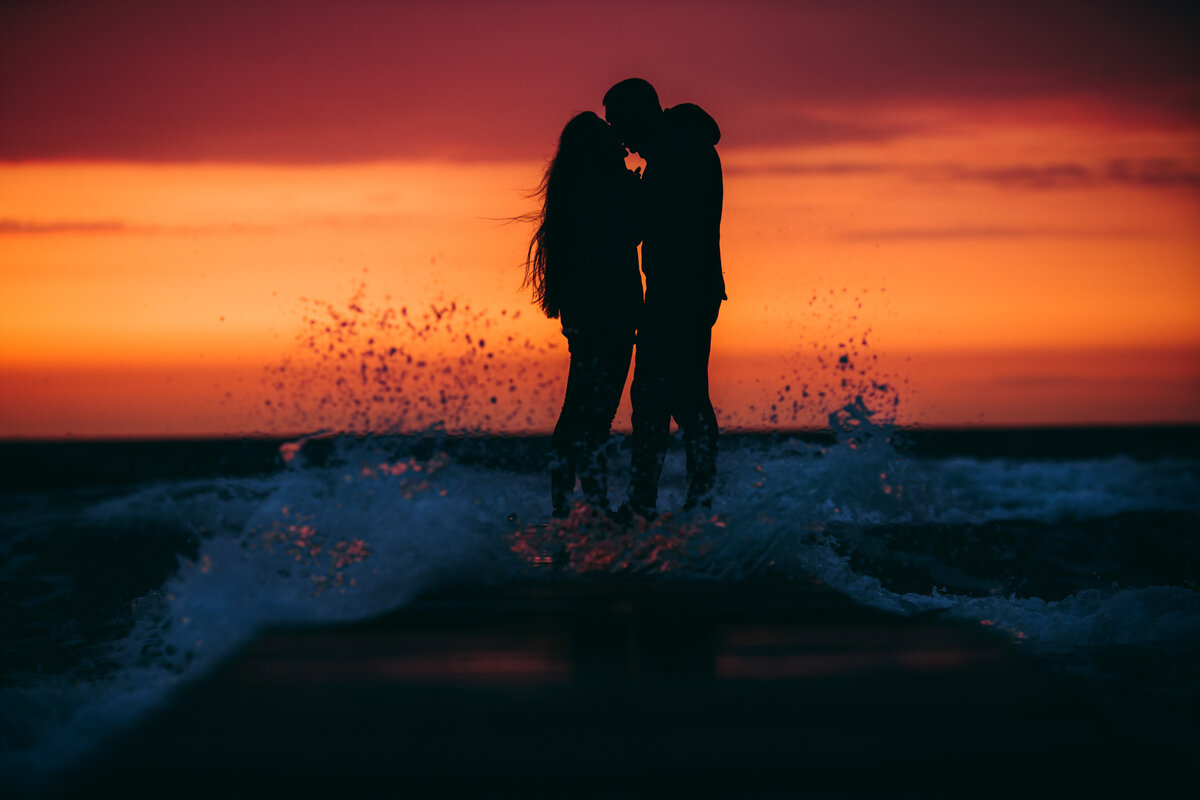 Случайный кадр с нашей прогулки, пойманный неизвестным фотографом в Крыму. 2019 год.