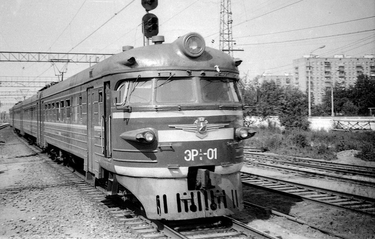 Электропоезд ЭР1 - 01