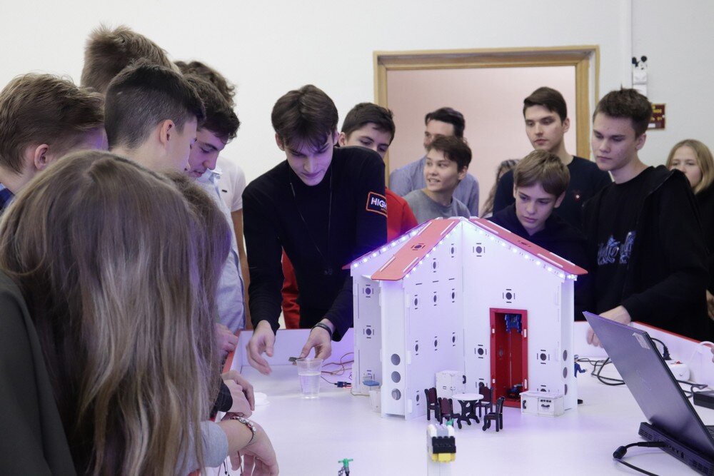 Листайте вправо, чтобы увидеть больше изображений