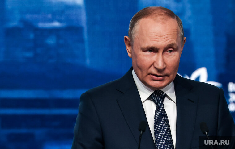    Владимир Путин заявил о готовности использовать все имеющиеся средства для защиты России