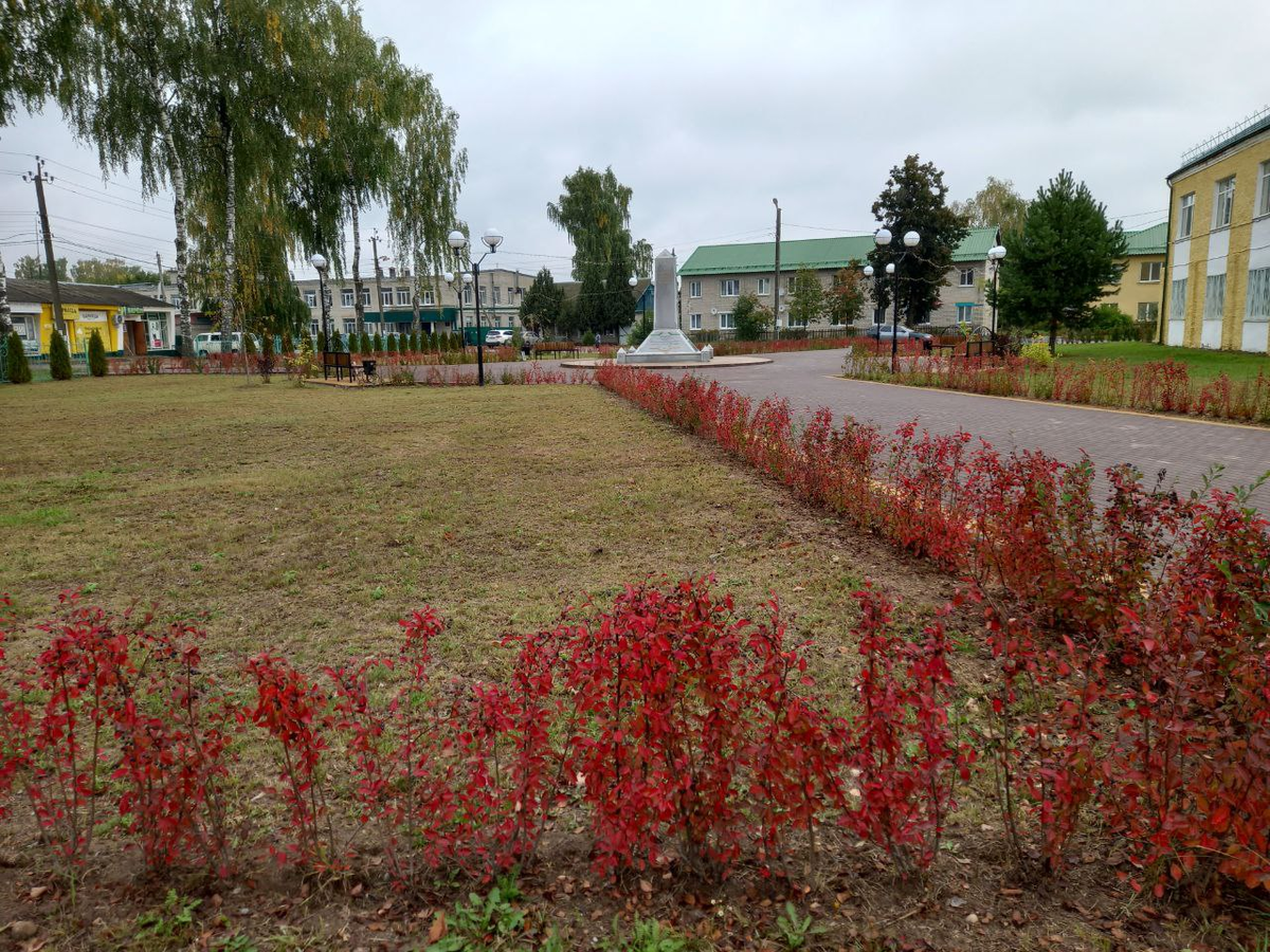 Сквер в центре посёлка