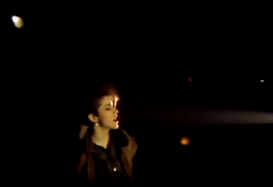 Кадры из клипа