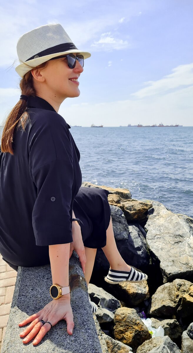 Это я смотрю в прекрасное далеко в ожидании, когда начну высыпаться