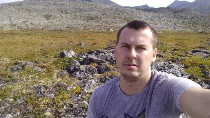    Уроки будет вести брат высокопоставленного чиновника.