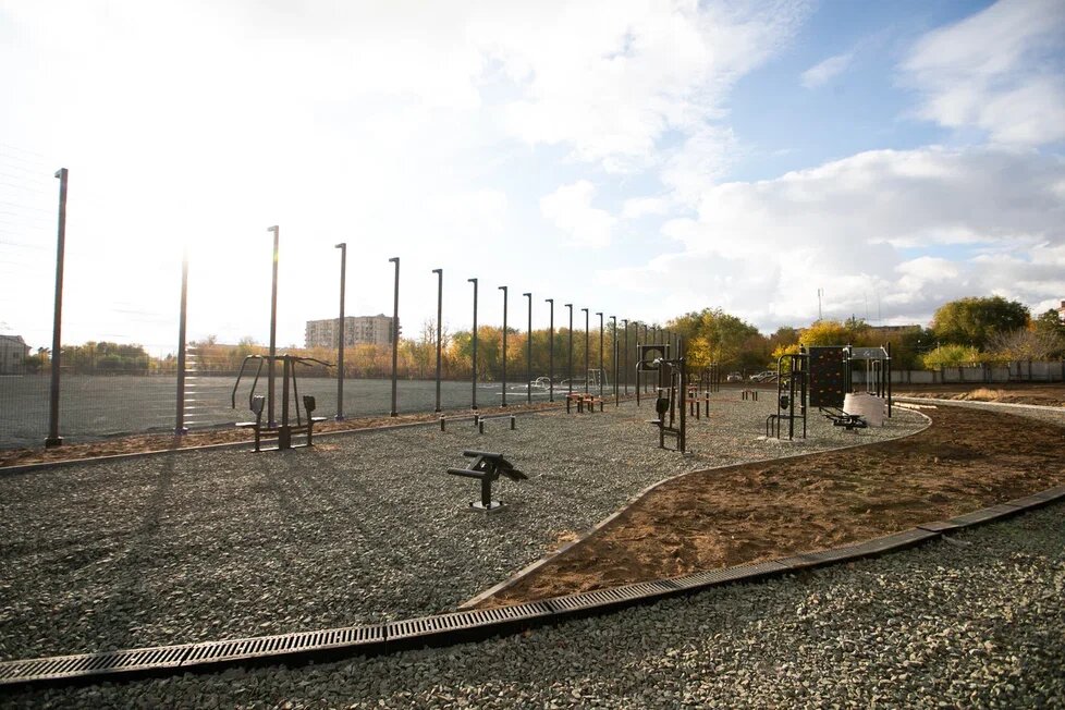  📷    Денис Паслер проверил темпы работ по благоустройству стадиона «Локомотив» и сада Шевченко Андрей Севостьянов