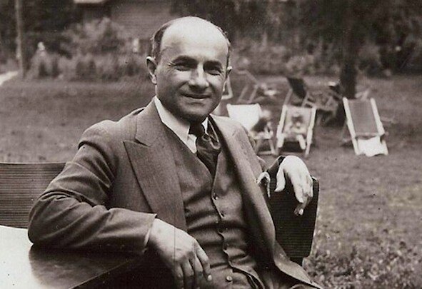 Владимир Хенкин