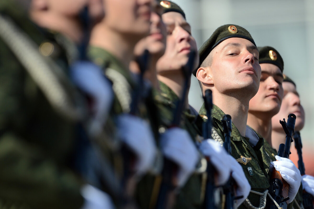 Что такое солдат. Батальон Сейм. Военная служба. Солдат Российской армии. Солдат армии России.