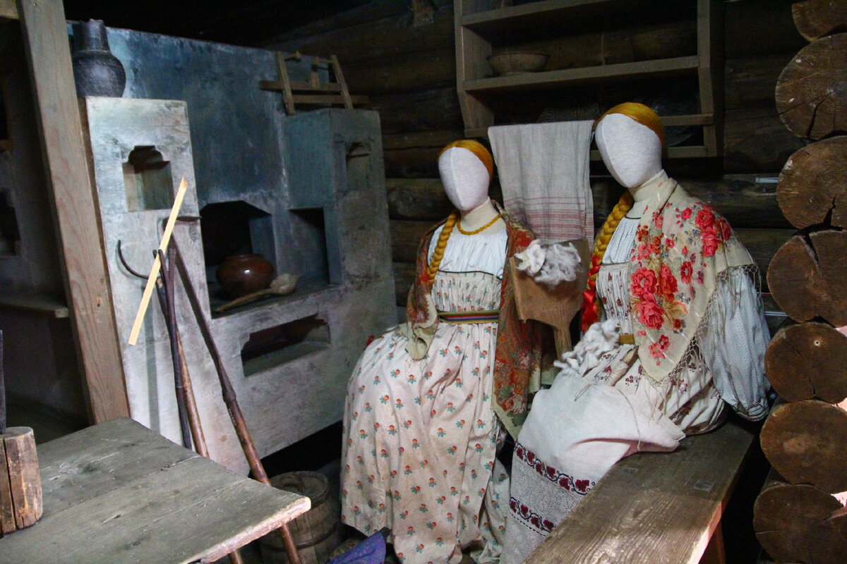 Если вы бывали когда нибудь в музее, из которого не хочется долго  уходить, то тогда вам стоит сходить и в музей краеведения, который находится в Саратове, на ул.-40