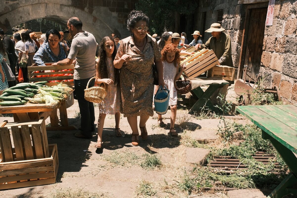 Манюня наринэ абгарян фильм. В каком году снимали манюню. Манюня наринэ абгарян сериал. В каком году снимали манюню. Наринэ абгарян манюня 2021.