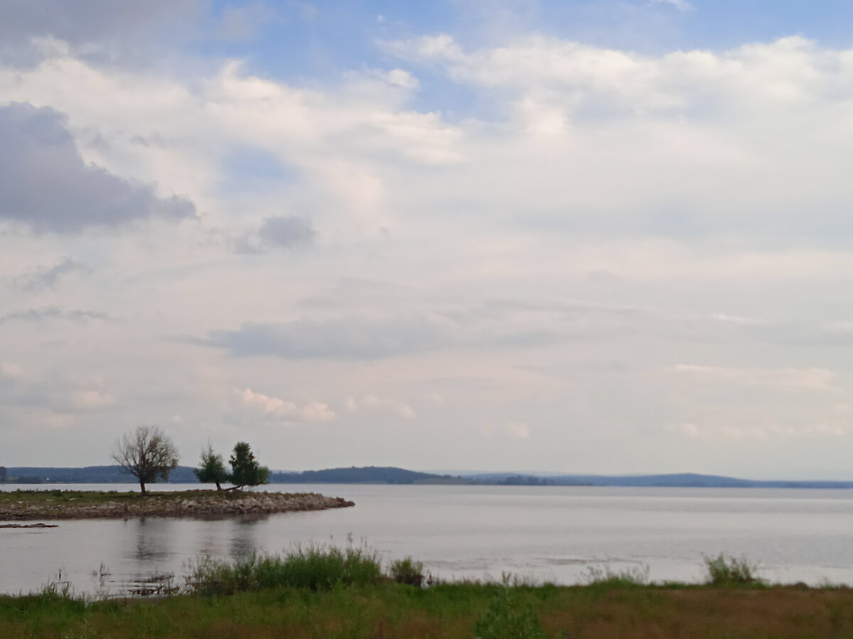 Многоплановый пейзаж.