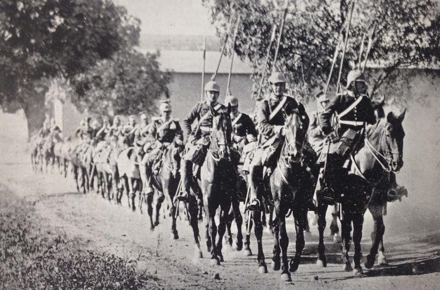 Кавалерист в турции. Германские кавалеристы 1914. Французская кавалерия 1914. Германская кавалерия первой мировой.