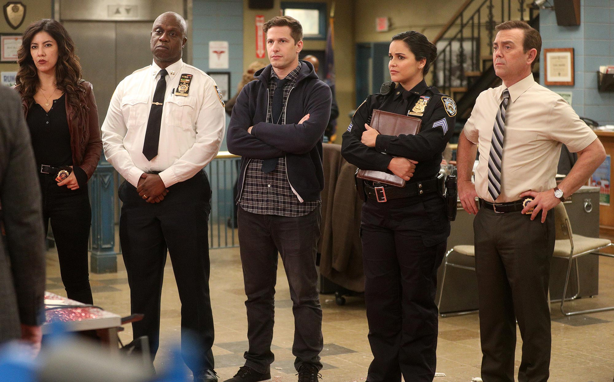 Фото взято с https://ew.com/tv/brooklyn-nine-nine-ending-after-eight-seasons/