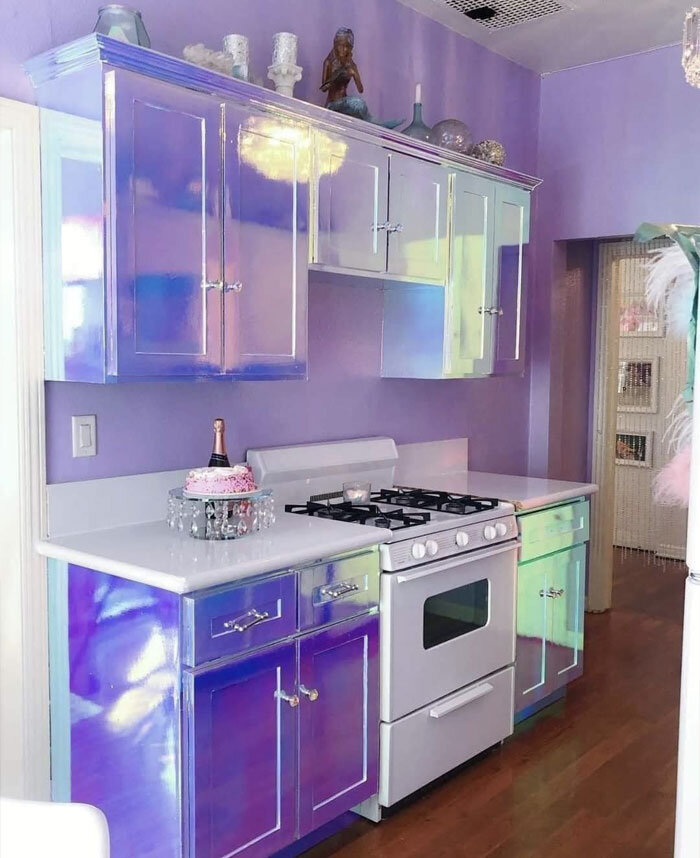 Источник: https://www.reddit.com/r/ATBGE/comments/mwznfh/iridiscent_kitchen_unit