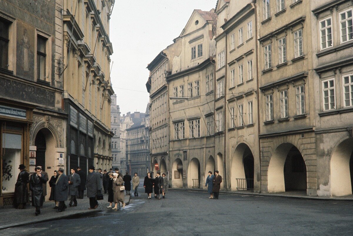 Прокатимся на машине времени? Прага 1960 года на фотографиях Гаррисона  Формана. Часть 2 | Прага. Город, который я люблю | Дзен