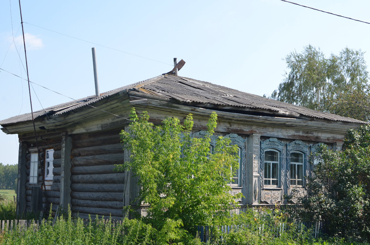 с. Бигила Заводоуковского района Тюменской области. Дом жилой (ул. Советская, 15). Фото из личного архива автора. Дата съемки 20.08.2021.