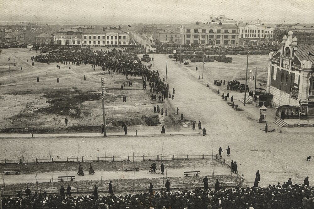 Старые фото новосибирска. Первомайский сквер Новосибирск старый. Первомайский сквер Воронеж. Первомайский сквер 1930 Новосибирск. Первомайский сквер Новосибирск 1950.