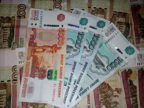 Р деньги. 8000 Рублей. Деньги 8000 рублей. 8000 Тысяч рублей. Картинка 8000 руб