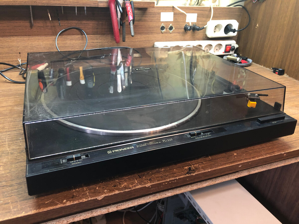 Pioneer PL-225