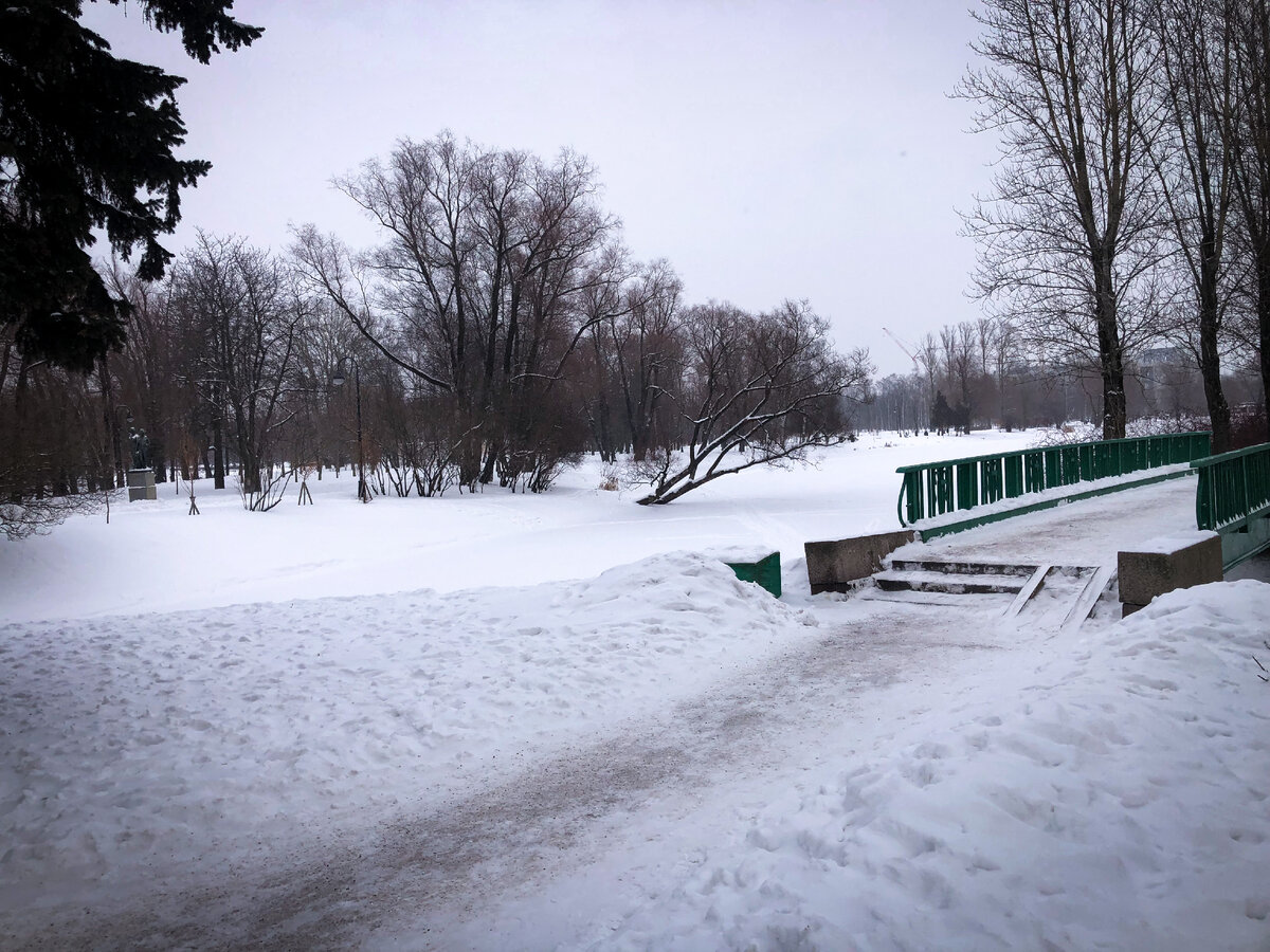 Московский парк Победы в Санкт-Петербурге