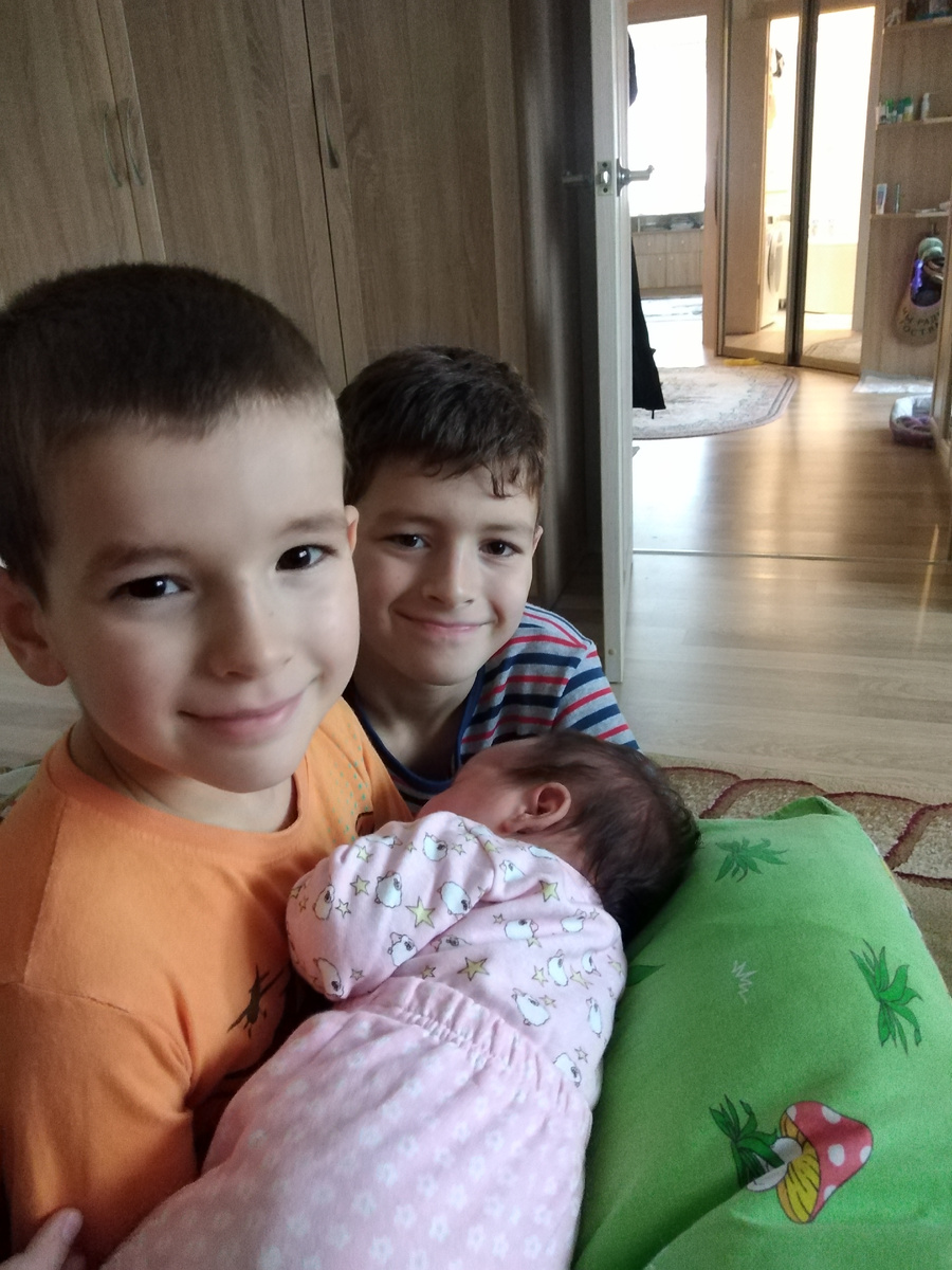 Серёжа, Алеша и Надюша